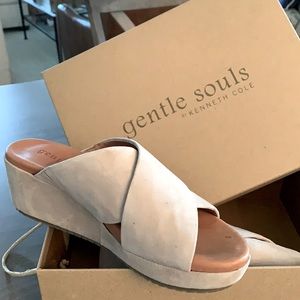 Gentle Souls by Kenneth Cole wedge sandals